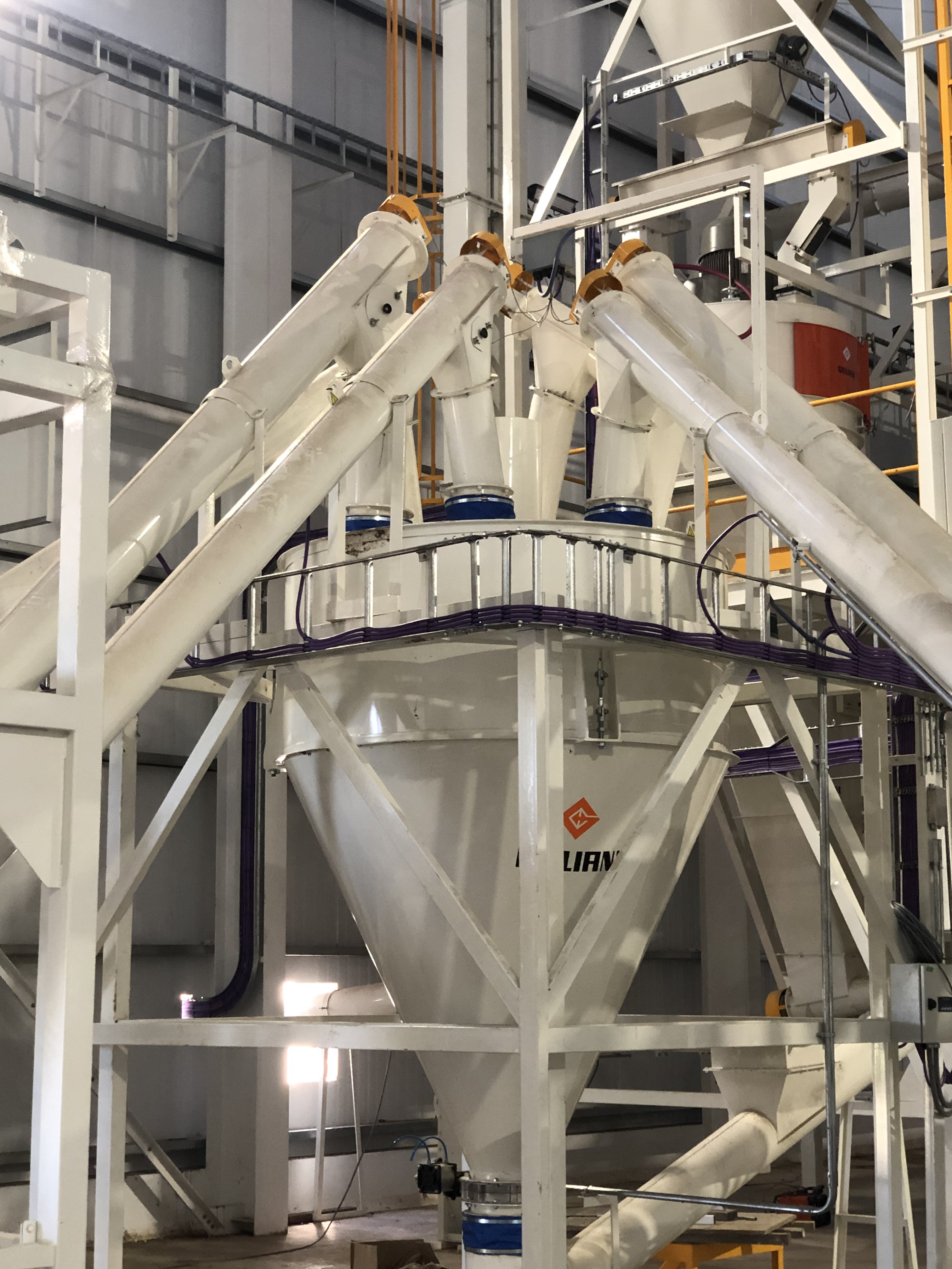 Planta Lokal para Coop. Guillermo Lehmann